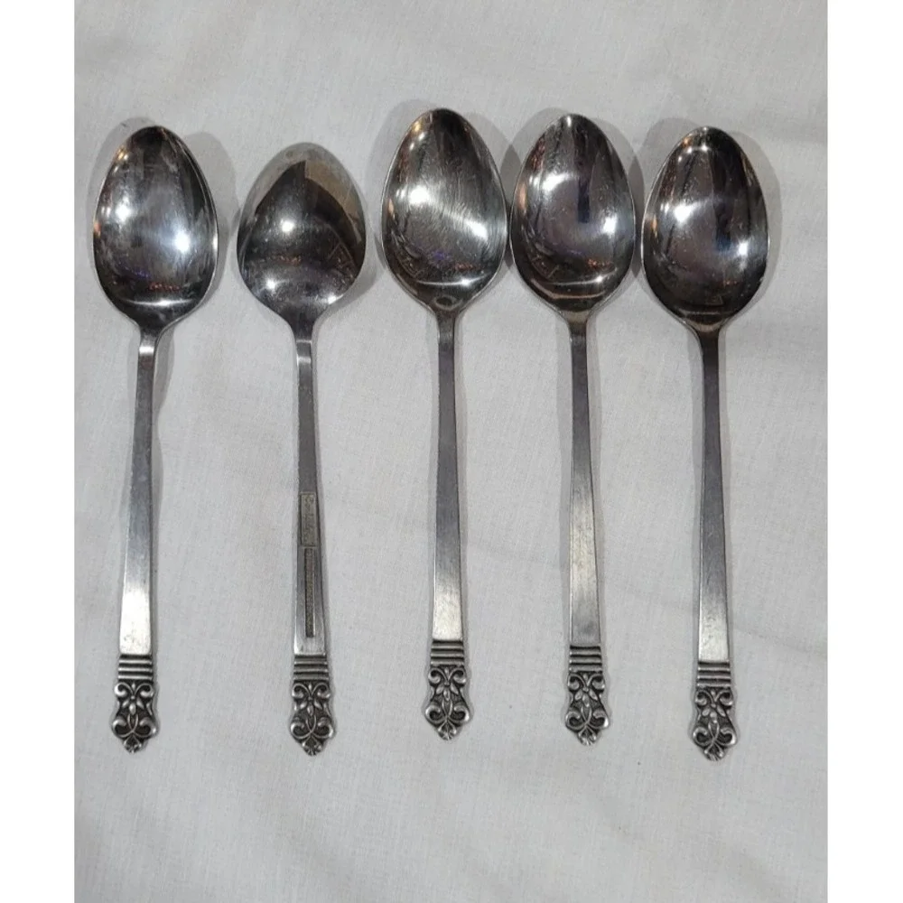 Set of 5 unknown SCROLL & LINE TOP satin TEASPOON BY CAMBRIDGE STAINLESS